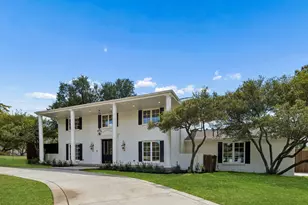 13907 Carillon Dr, Dallas, TX 75240 - Photo 32