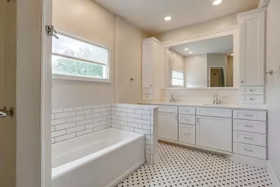 1805 Alston Avenue, Fort Worth, TX 76110 - Photo 34