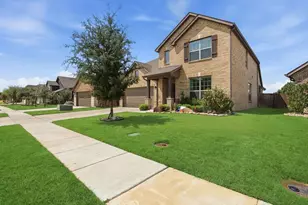 728 Ruellia St, Weatherford, TX 76086 - Photo 2