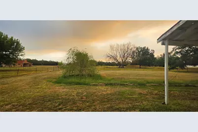 1214 Desvoignes, Denison, TX 75021 - Photo 2