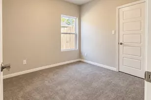 1137 Stella St, Fort Worth, TX 76104 - Photo 12
