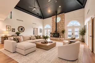 2114 Coral Dr, Arlington, TX 76010 - Photo 6