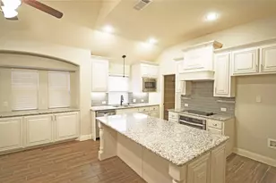 729 Paintbrush Ct, Aledo, TX 76008 - Photo 2