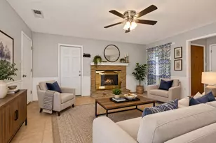 2218 Royal Oaks Dr, Irving, TX 75060 - Photo 2
