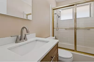 2218 Royal Oaks Drive, Irving, TX 75060 - Photo 10
