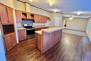1085 Highland Cir, Springtown, TX 76082 - Photo 4