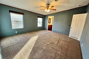 1085 Highland Cir, Springtown, TX 76082 - Photo 10