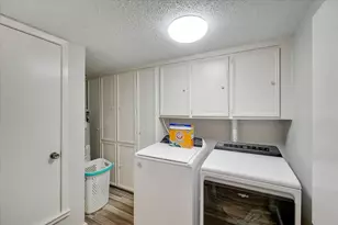 612 W Northgate Dr, Irving, TX 75062 - Photo 34