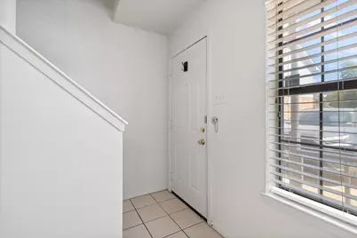 929 W Hickory Street #A14, Denton, TX 76201 - Photo 2