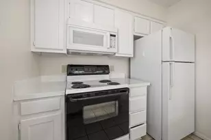929 W Hickory St, Denton, TX 76201 - Photo 12
