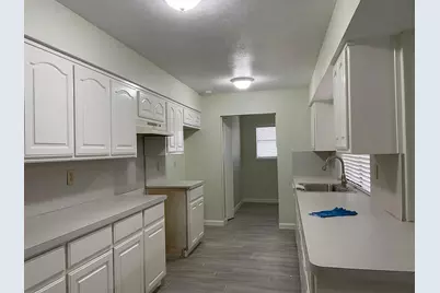 6602 Forestview Drive, Arlington, TX 76016 - Photo 6