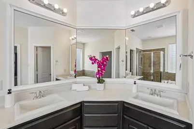 11100 Dunlavin Court, Fort Worth, TX 76052 - Photo 16