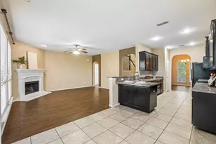 11100 Dunlavin Ct, Fort Worth, TX 76052 - Photo 6