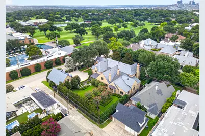 1600 Carleton Avenue, Fort Worth, TX 76107 - Photo 2