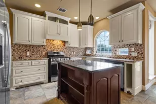 17015 Stone Briar Rd, Woodway, TX 76712 - Photo 12