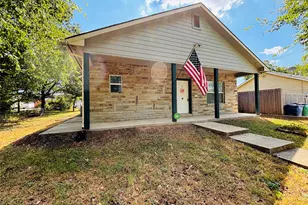 105 William St, Pottsboro, TX 75076 - Photo 2