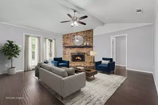 405 Sixpence Ln, Euless, TX 76039 - Photo 2