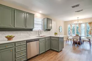 105 Lakeway Dr, Benbrook, TX 76126 - Photo 14