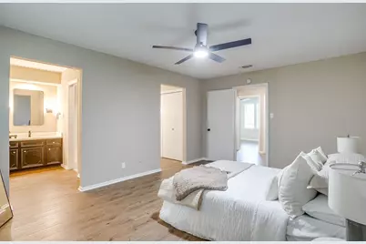 105 Lakeway Drive, Benbrook, TX 76126 - Photo 18