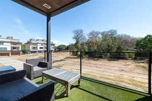 449 S Rayner St, Fort Worth, TX 76111 - Photo 18