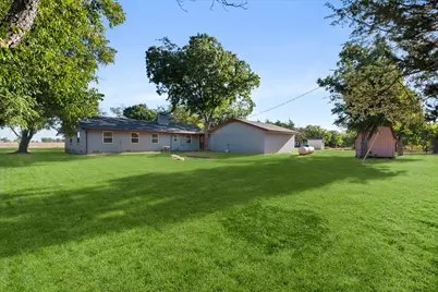 917 Goodwyn Road, Italy, TX 76651 - Photo 28