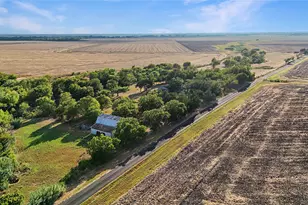 917 Goodwyn Rd, Italy, TX 76651 - Photo 1