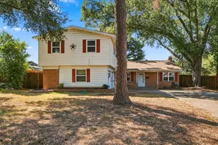 1802 Tulip Dr, Arlington, TX 76013 - Photo 1