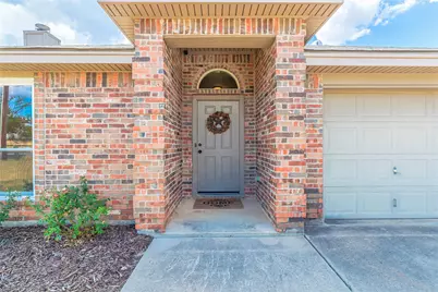 521 N Avenue E, Springtown, TX 76082 - Photo 2