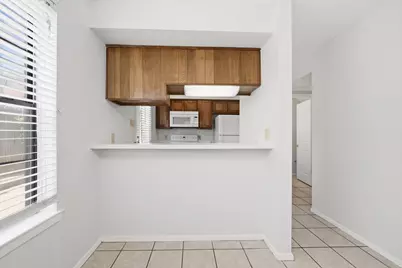 929 W Hickory Street #A10, Denton, TX 76201 - Photo 8