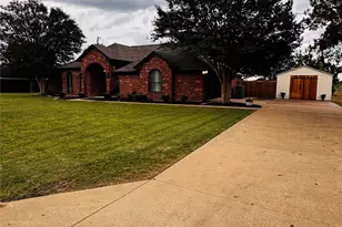 709 Hollingsworth Ln, Red Oak, TX 75154 - Photo 4