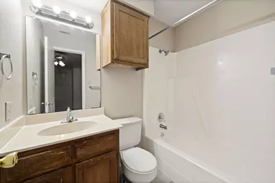 929 W Hickory Street #A15, Denton, TX 76201 - Photo 20