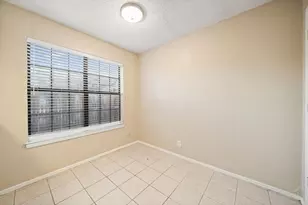 929 W Hickory St, Denton, TX 76201 - Photo 6