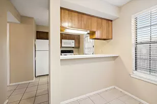 929 W Hickory St, Denton, TX 76201 - Photo 8