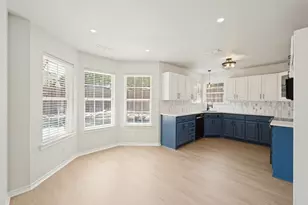 1005 Diane St, Aubrey, TX 76227 - Photo 8