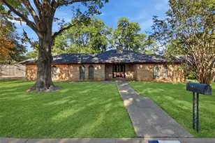 6437 Suncrest Ct, North Richland Hills, TX 76180 - Photo 2