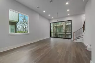 381 E Greenbriar Ln, Dallas, TX 75203 - Photo 8