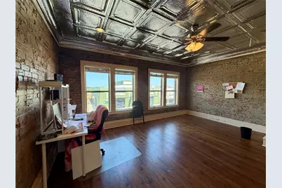 227 W Oak Street #B, Denton, TX 76201 - Photo 2