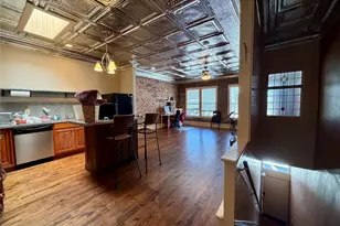 227 W Oak St, Denton, TX 76201 - Photo 10