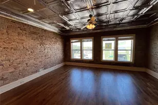 227 W Oak St, Denton, TX 76201 - Photo 2