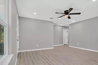 2409 Mitchell Avenue, Waco, TX 76708 - Photo 12