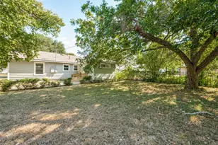 2661 Hudspeth Ave, Dallas, TX 75216 - Photo 12