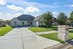 1301 Carnoustie Dr, Ennis, TX 75119 - Photo 2