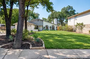 3004 Raintree Ct, Bedford, TX 76021 - Photo 2