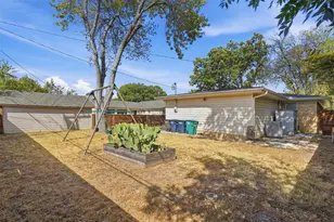 2908 Ryan Pl Dr, Fort Worth, TX 76110 - Photo 28
