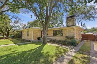 2908 Ryan Place Drive, Fort Worth, TX 76110 - Photo 4
