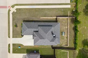 2501 Bunker Hill Dr, Burleson, TX 76028 - Photo 4