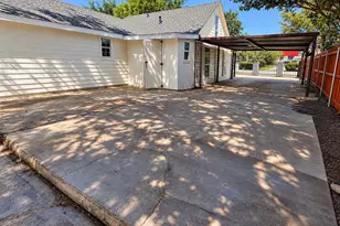 2940 Livingston Ave, Fort Worth, TX 76110 - Photo 6