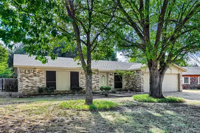 3332 Chalmette Court, Forest Hill, TX 76140 - Photo 2