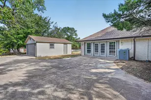 835 Cross Timbers Drive, Double Oak, TX 75077 - Photo 36