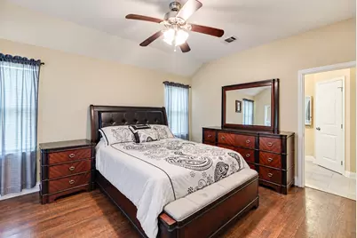 910 English Street, Irving, TX 75061 - Photo 12